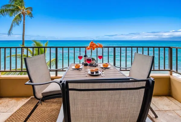Paki Maui P302 – Oceanfront Condo