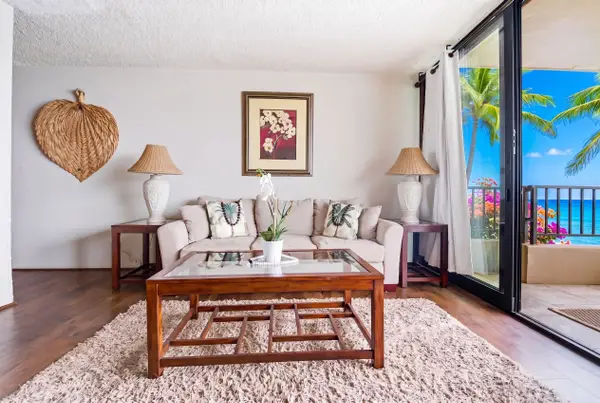 Paki Maui P302 – Oceanfront Condo