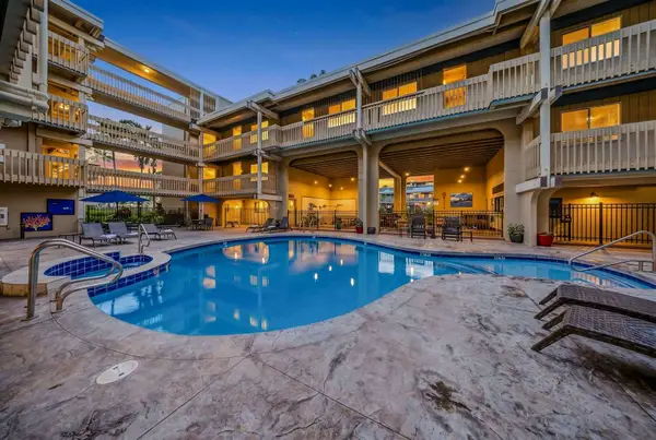 Pool & hot tub area