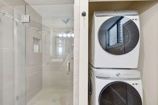 Full bathroom with laundry