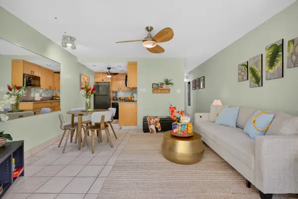 Paki Maui 120 | King Bed, Garden Lanai & Oceanfront Pool.