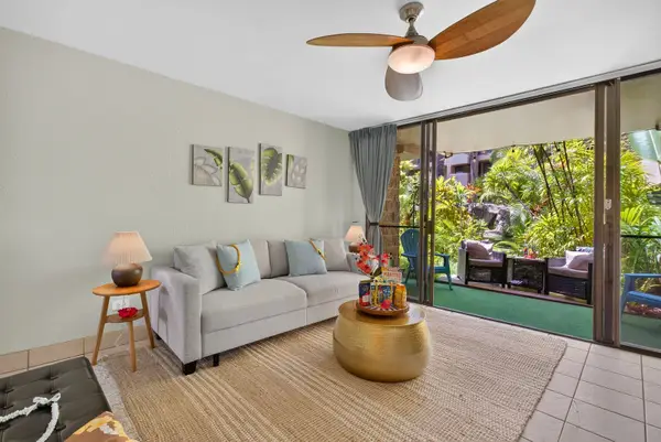 Paki Maui 120 | King Bed, Garden Lanai & Oceanfront Pool.