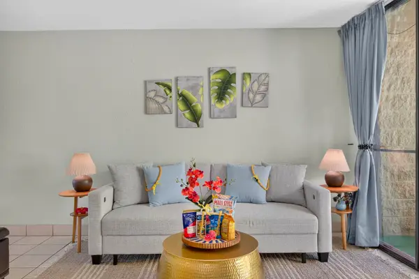 Paki Maui 120 | King Bed, Garden Lanai & Oceanfront Pool.