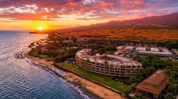 Paki Maui 120 | King Bed, Garden Lanai & Oceanfront Pool.
