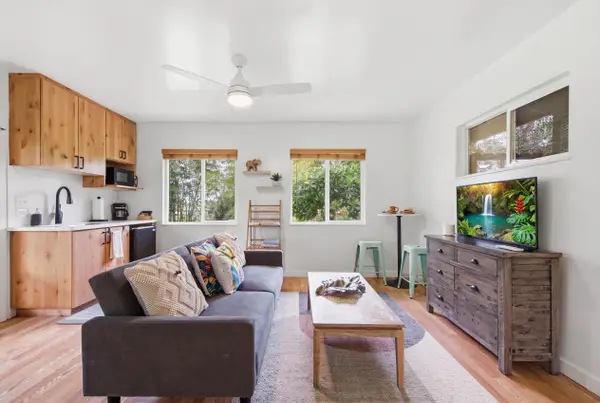 Island Rainforest Grove – Two comfortable homes on one spacious lot that are close to beaches and waterfalls!