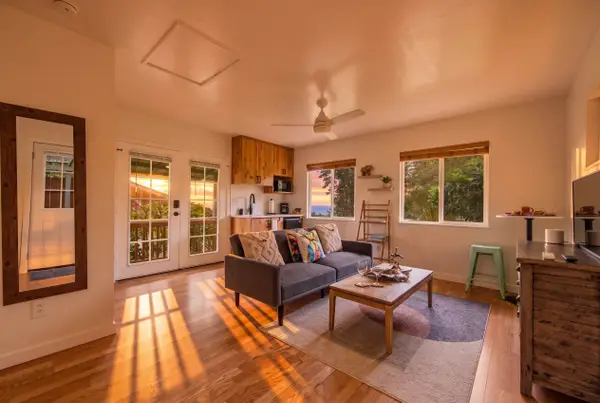 Island Rainforest Grove – Two comfortable homes on one spacious lot that are close to beaches and waterfalls!