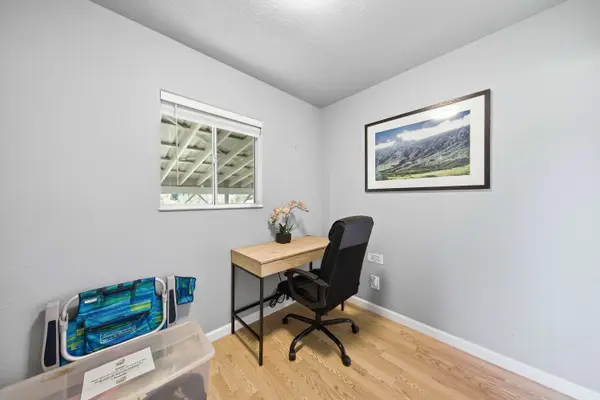 Island Rainforest Grove – Two comfortable homes on one spacious lot that are close to beaches and waterfalls!