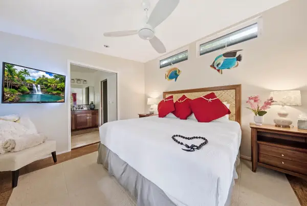 Tranquil Island Escape at Kehena Beach