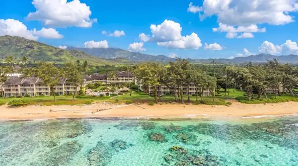 Islander on the Beach 370