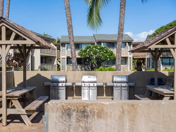 Outdoor BBQ & picnic area