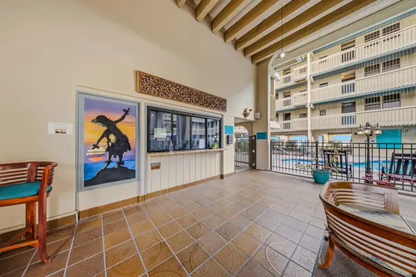 Grand Open-Air Lobby Welcomes You To Paradise