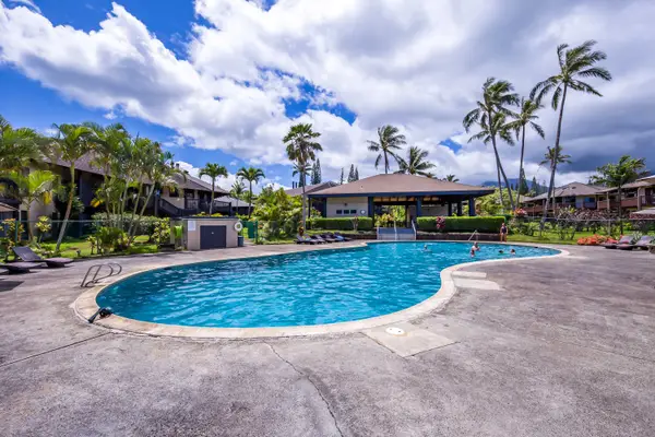 Mauna Kai pool with seating and garden landscape