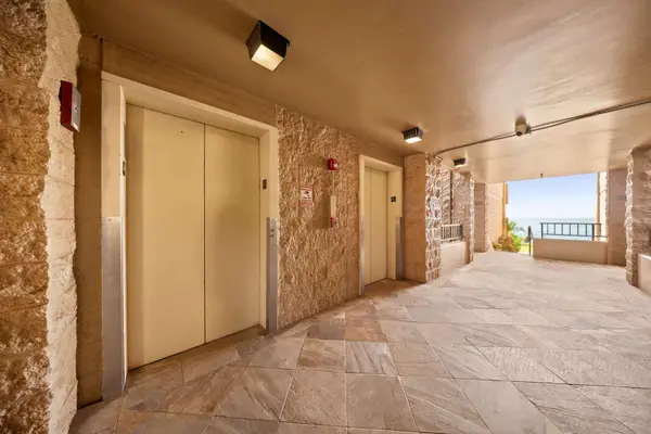 Paki Maui Elevators