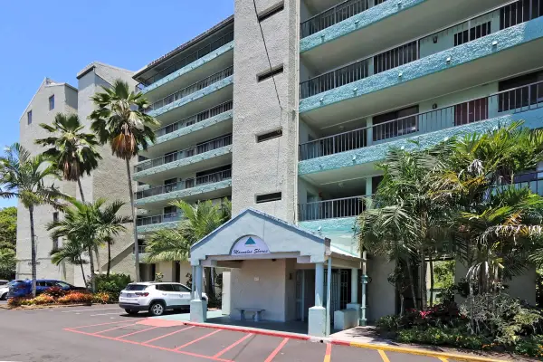 Welcome to Maunaloa Shores!