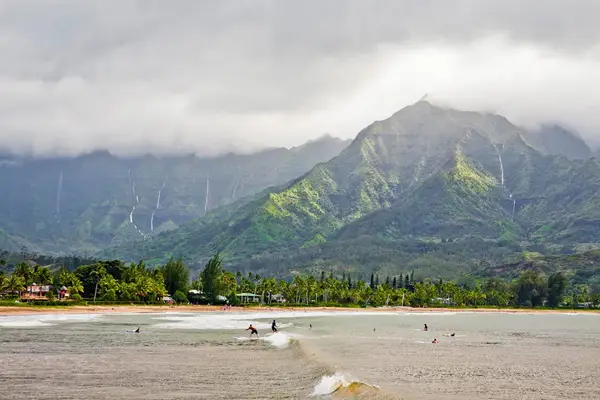 Dramatic Mountain & Lush Valley Scenery