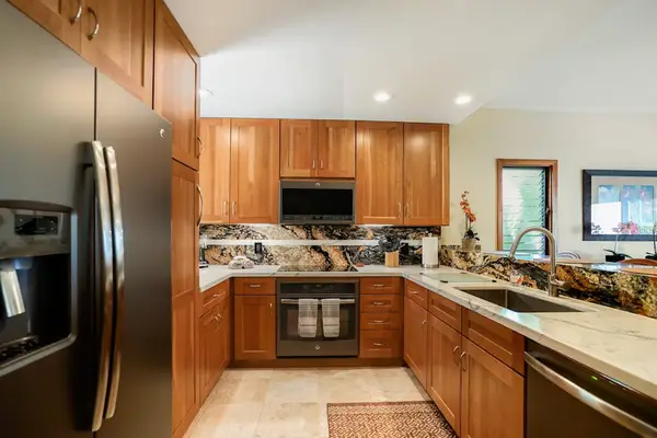 Chef's Kitchen With Premium Finishes