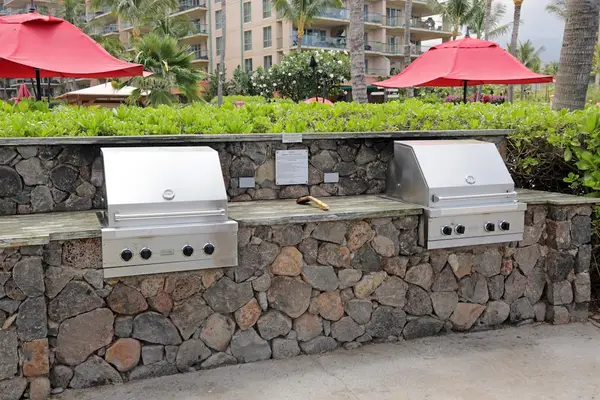 Grill And Dine Under Island Skies