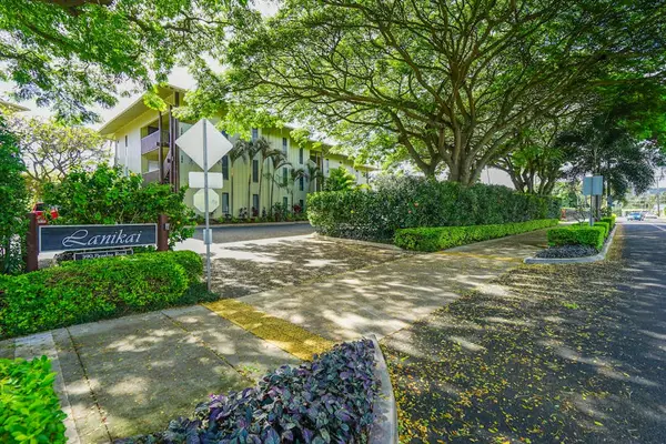 Lanikai Resort
