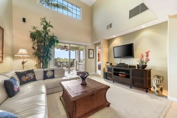 Elegant Island Living Room Retreat