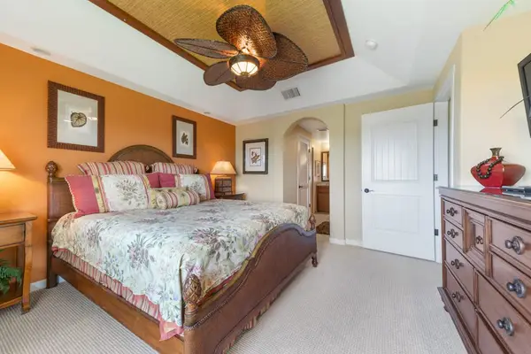 Relaxing Bedroom With Island Charm