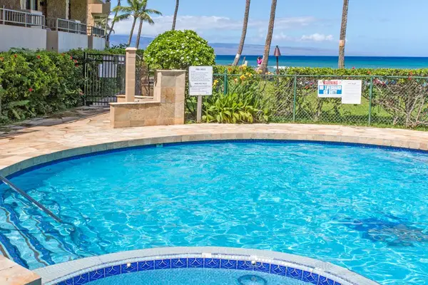 Oceanfront Pool With Endless Pacific Views