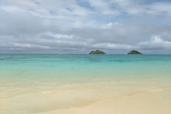 Explore the nearby shores of Waikiki, Queen’s, and Kahanamoku Beach during your island getaway.