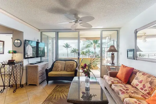 Coastal Comfort Meets Island Style