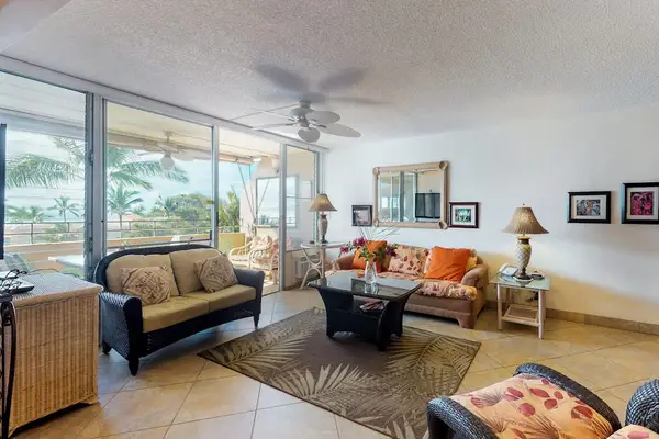 Bright Living With Ocean Views