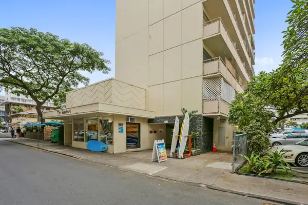 Discover a convenient place to stay in this inviting property building with a pleasant exterior setting.