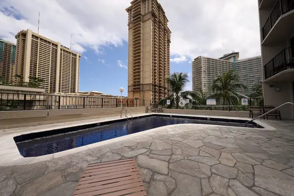 Refresh and unwind in the inviting shared pool