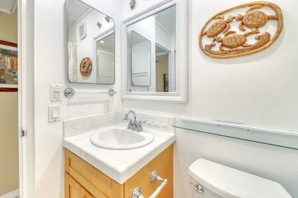 Modern Bathroom With Coastal Style