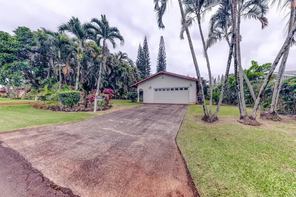 Spacious Driveway with Ample Private Parking