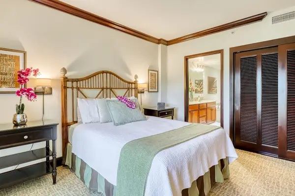 Second Bedroom Suite with Queen Bed & Ample Closet Storage