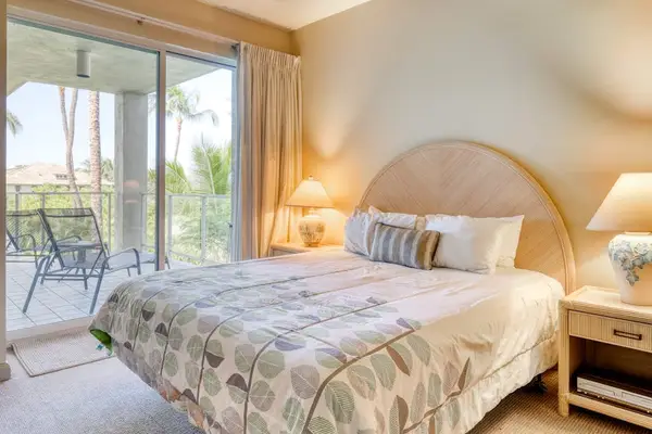 Wake Up To Lanai Views