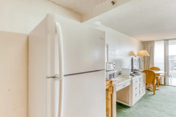 Keep food and drinks fresh throughout your visit with the convenience of a full-size refrigerator.