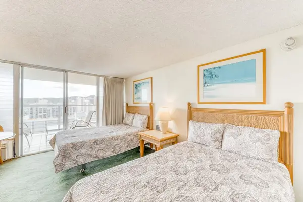 Start your mornings surrounded by beautiful views of the Waikiki skyline.