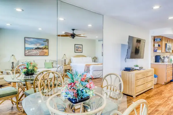 Gather Around For Memorable Island Meals