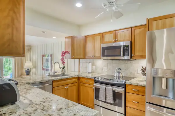 Spacious Kitchen with Modern Appliances