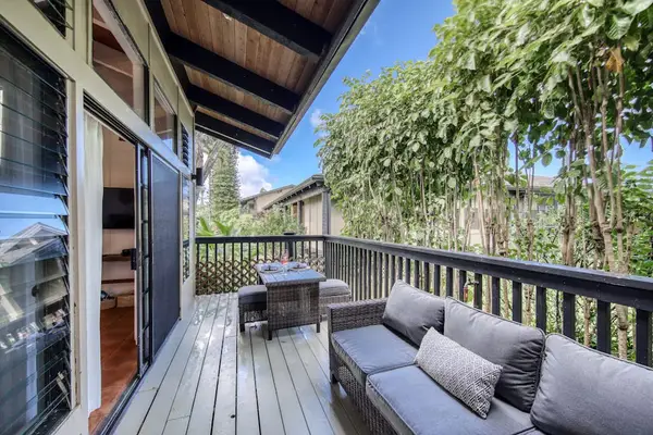 Private Upper Lanai with Outdoor Sofa & High-Top Dining Table
