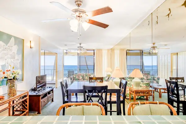 Dine With A View Of Beautiful Blue Waters