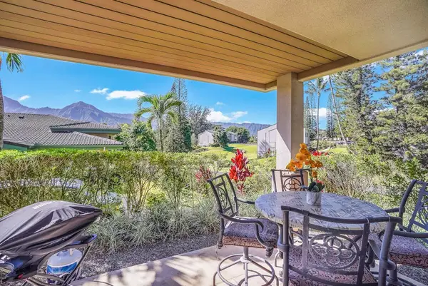 Mountain View Outdoor Patio