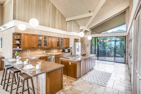 Stylish Island Kitchen with Open Layout