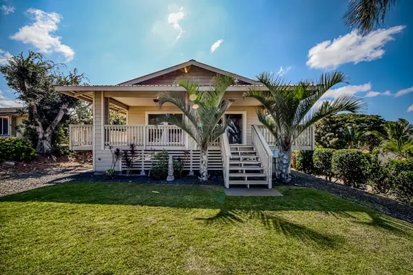 Charming Island Home Entrance