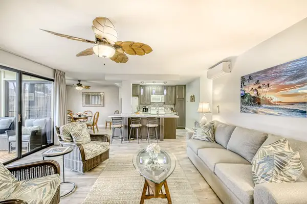 Beautiful Open-Concept Living Room And Kitchen