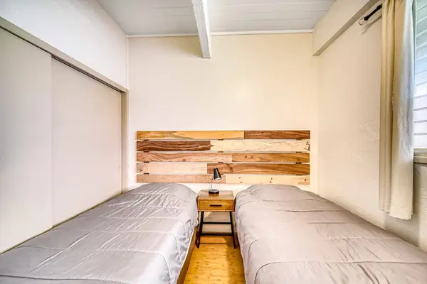 Comfortable Twin Retreat For Family Stays