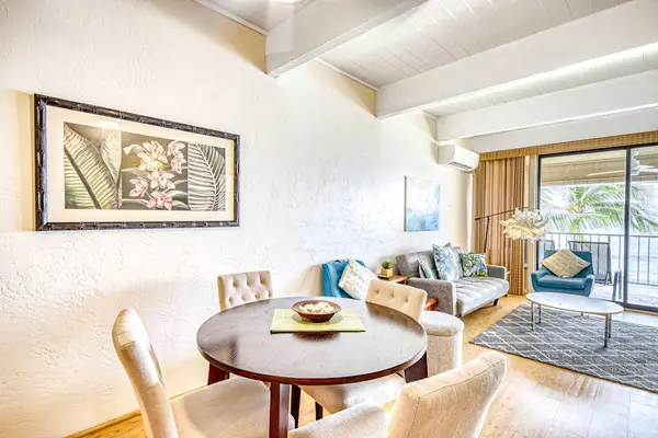 Share Memorable Meals In Comfort