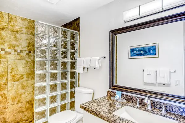 Fresh And Modern Bathroom Retreat