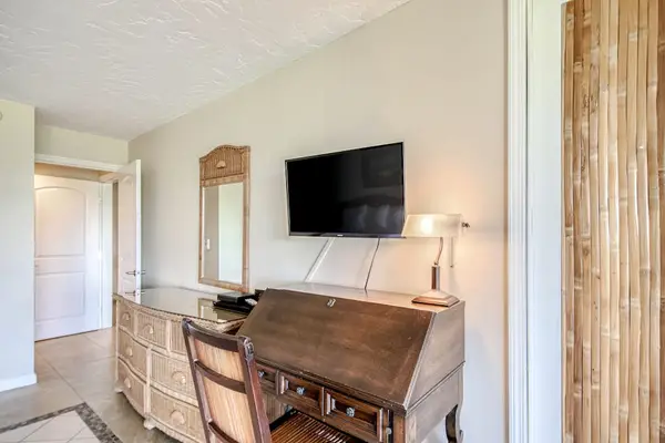 Dedicated Workspace For Remote Living