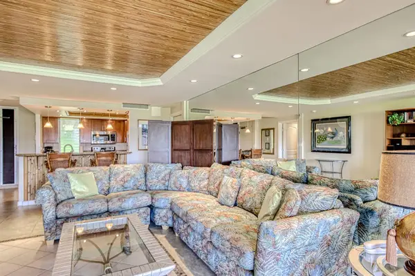 Gather In Relaxed Island Style