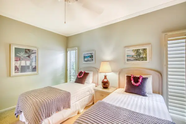 Comfortable Retreat With Twin Beds